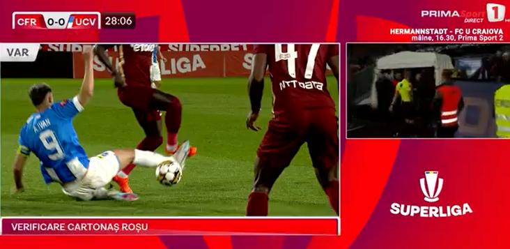 VIDEO | Andrei Ivan, eliminat timp de un minut în meciul cu CFR Cluj, pentru un fault dur. Decizia a fost întoarsă la VAR