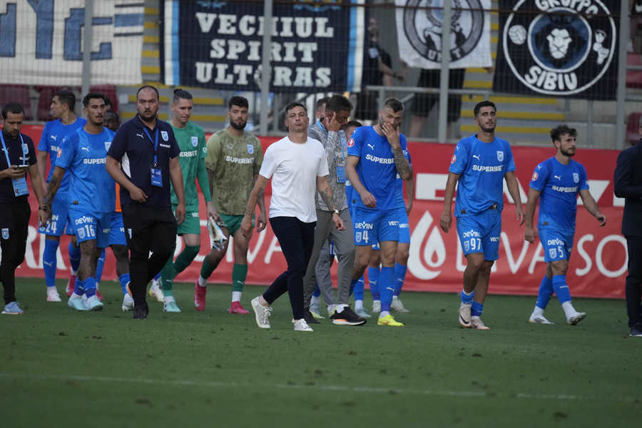 OFICIAL | A plecat de la Universitatea Craiova şi va evolua la altă echipă din România, la scurt timp după ce şi-a prelungit contractul: „Mult succes”