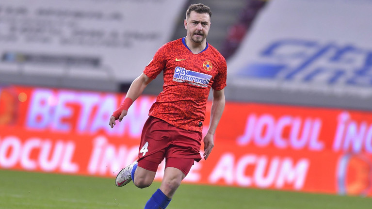 Andrei Miron rupe tăcerea după faza controversată care a dus la golul doi al Universităţii Craiova în duelul cu FC Botoşani: ”Am vrut să dau în ea. Se mai întâmplă”