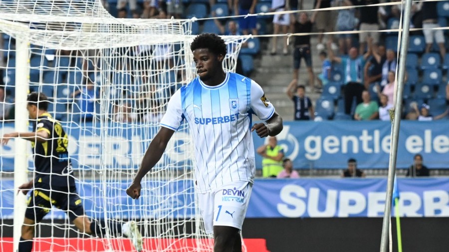 Steven Nsimba, explicaţii după gestul făcut în faţa lui Paul Papp: "A fost amuzant, dar şi prostesc"