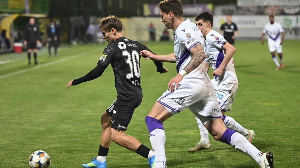 //i0.1616.ro/media/581/3142/38230/22572081/1/fc-arges-universitatea-craiova-play-off-superiga-superbet-27-04-2026-2.jpg