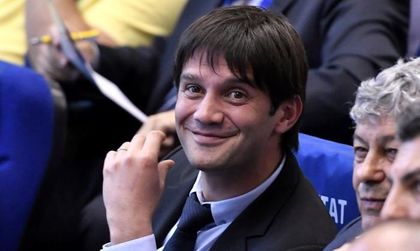 Ar fi o mega lovitură de imagine. Cristi Chivu, în pole pentru a prelua banca tehnică a Viitorului Constanţa