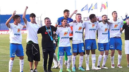 VIDEO | Bucuria 'Regelui' în faţa fanilor, după victoria Farului cu Gaz Metan. "S-a întâmplat un lucru important pentru Dobrogea, pentru Constanţa"
