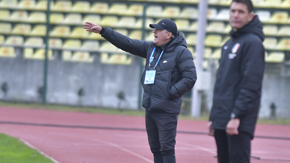 Gică Hagi, nervos pe arbitraj dar şi pe jucători, după eşecul cu FC Argeş. ”Pentru mine a fost offside clar”