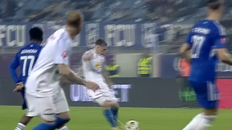 VIDEO ǀ De ţinut minte acest nume! La doar 16 ani, Borza înscrie un gol superb de la distanţă pentru Farul. Gică Hagi a mai descoperit un talent!