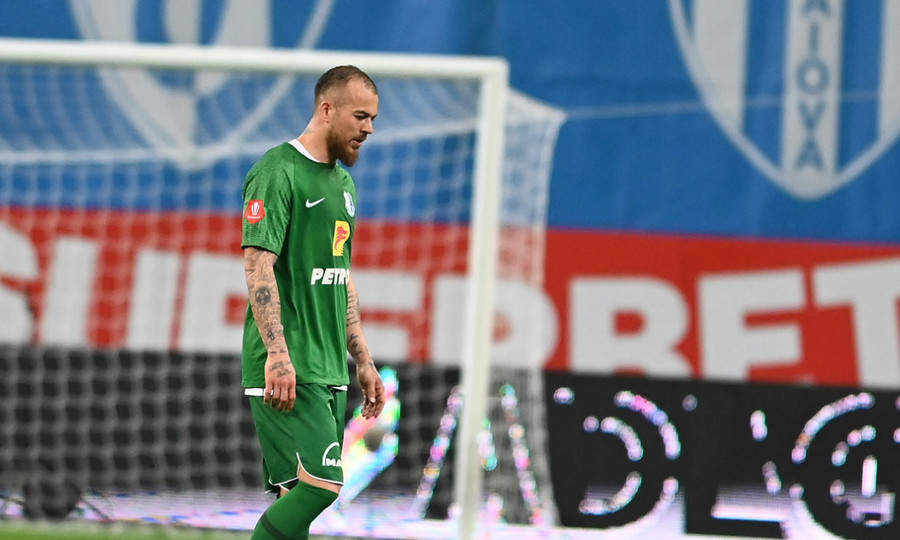 VIDEO | Denis Alibec, afectat de eliminarea din meciul cu Universitatea Craiova. ”Mereu când sunt într-un moment bun dau cu piciorul”