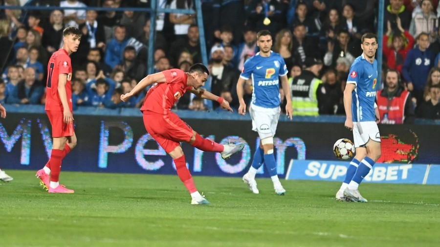 Ce le-a spus Gheorghe Hagi elevilor săi la pauza meciului cu FCSB