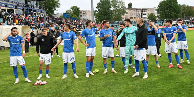 Farul a transferat un fundaş dreapta din Superliga