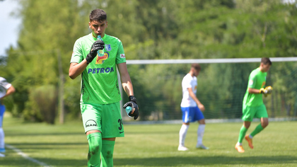 Vlad Răfăilă, portarul Farului şi al naţionalei U21, aproape de un transfer de răsunet