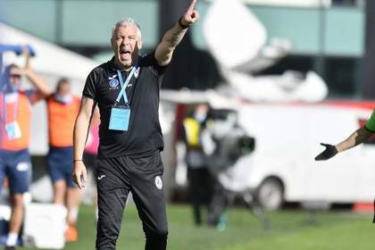 ”Asta e parte din munca, să nu le permit jucătorilor să creadă că acum suntem cei mai buni din România”. Noul antrenor de la Mediaş nu îşi lasă elevii să se bucure de victoria cu CFR