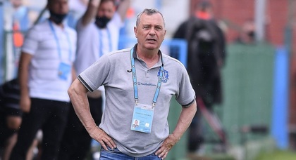 Mircea Rednic, OUT de la Poli Iaşi! A salvat echipa, dar nu rămâne în Copou: "Iaşul a câştigat un prieten, amintiri şi o pagină de istorie fotbalistică!"