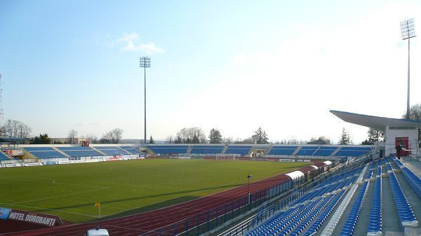 ”Mă duceam să ud gazonul. M-am dus în parc şi am făcut o poză la aspersor să cumpere, era 60 de lei la magazin”. Situaţia întâlnită de un antrenor în Liga 1 