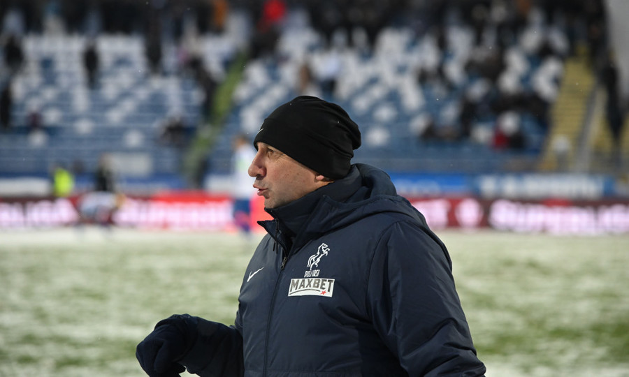 ”Familia e nevasta, copilul, nepotul”. Vasile Miriuţă îşi încurcă serios fosta echipă