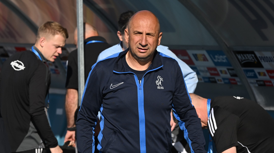 ”E presiunea mare, jucătorii o simt”. Vasile Miriuţă, mulţumit de remiza cu Sepsi