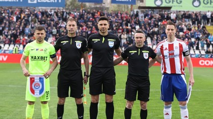 Se alege praful şi pulberea de un club de tradiţie din România! 16 jucători, alături de antrenor şi de staff-ul tehnic au plecat de la echipă