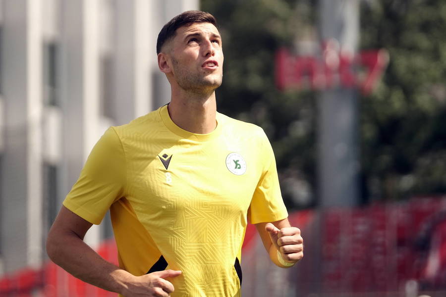 Mijlocaşul cu peste 120 de meciuri în prima ligă din Serbia a fost prezentat oficial de un club de tradiţie din România: „Bun venit”