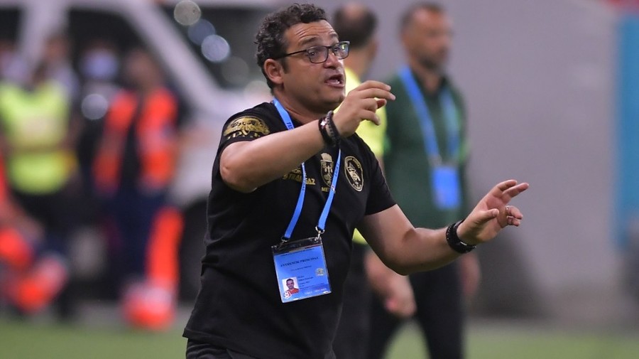 Mihai Teja trece la treabă. Pune la cale primele transferuri după venirea la FC Botoşani 


