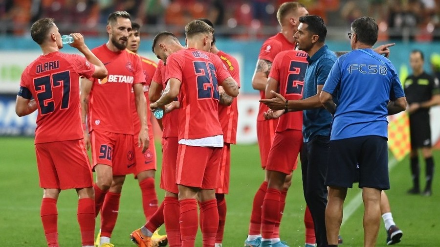 FC Botoşani vrea doi jucători de la FCSB. ”E complicat să stai acolo”
