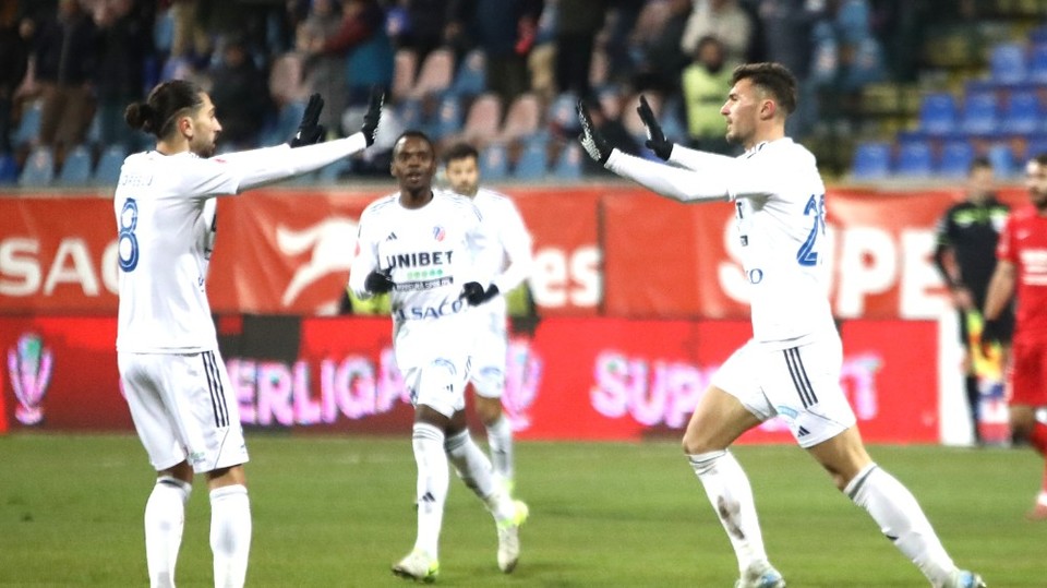 //i0.1616.ro/media/581/3142/38237/21925182/1/fc-botosani-afc-hermannstadt-sibiu-superliga-superbet-13-12-2024.jpg