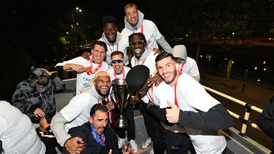 De la FCSB, direct la o rivală din Superliga! Conducerea clubului şi-a manifestat public dorinţa de a-l transfera pe jucătorul lui Becali: „Ar câştiga enorm dacă vine la mine”