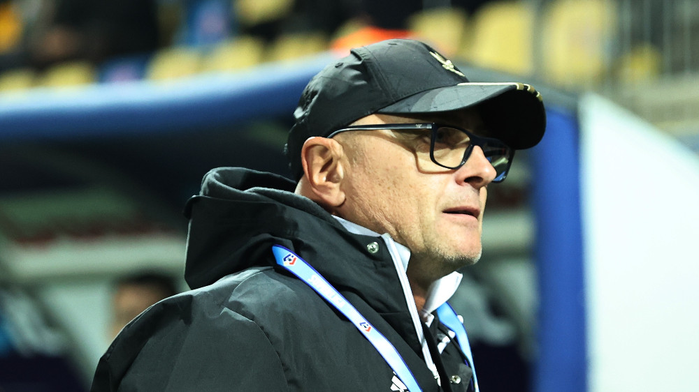 VIDEO | Leo Grozavu contestă arbitrajul după înfrângerea cu Farul: "Depăşeşte înţelegerea mea! Dacă şi cu parcă.."