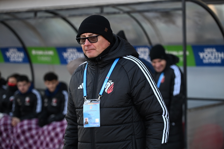 ”Ce să mai spunem de arbitraj? Jocurile sunt făcute!” Leo Grozavu, tiradă după eşecul de la Arad