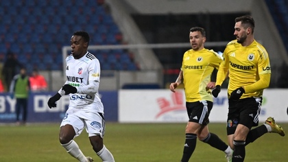 Lovitură de teatru la clubul care a fost lider în Superliga! Antrenorul e pe făraş şi ar putea rămâne fără finanţare: "E deschisă orice variantă în acest moment"