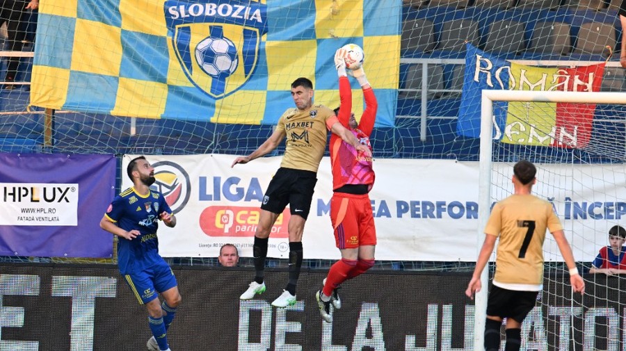 „La noi nu a fost linişte! Vedem dacă rămân la echipă”. Armaş nu s-a abţinut să spună lucrurilor pe nume, după ratarea promovării | VIDEO