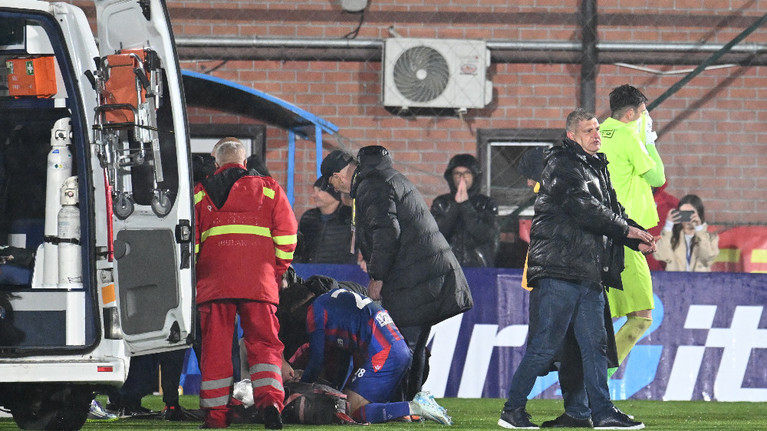 Ce diagnostic preliminar are Alexandru Gîţ! Jucătorul celor de la FC Voluntari a suferit o accidentare horror
