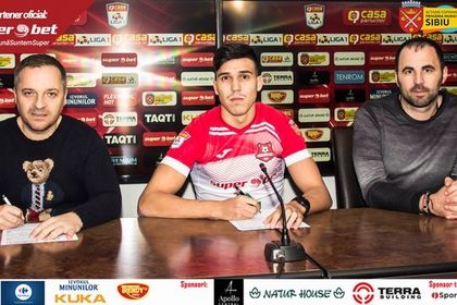 Încă un transfer bifat de Hermannstadt. Ardelenii au adus un atacant care a jucat în Europa League