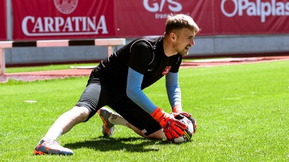  Vlad Muţiu a semnat un nou contract cu FC Hermannstadt! Portarul, acord cu sibienii până în vara lui 2024 