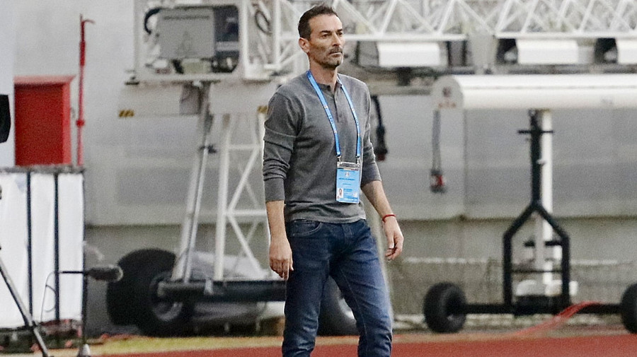 Marius Măldărăşanu a semnat