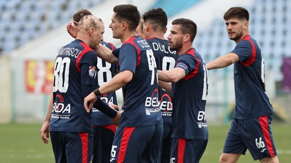 VIDEO | Chindia Târgovişte - FC Hermannstadt 2-0. Gazdele au făcut primul pas către Conference League, oaspeţii primul pas către Liga 2