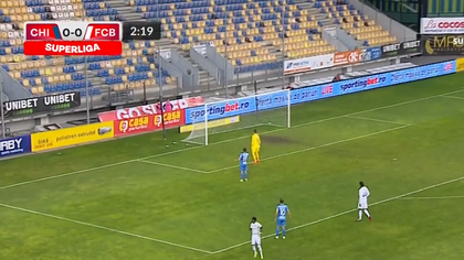 VIDEO ǀ Eroare colosală comisă de portarul celor de la FC Botoşani. A degajat în adversar din câţiva metri, iar mingea a intrat în poartă