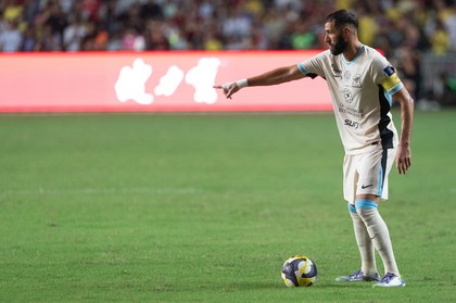 Karim Benzema, show total la debutul noului sezon din Saudi Pro League! Atacantul a reuşit un hat-trick într-un meci cu 7 goluri