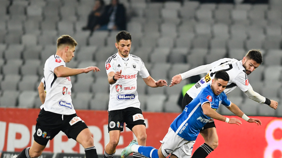 VIDEO ǀ ”U” Cluj – Farul 2-0. Liderul din Superliga, prestaţie de nerecunoscut, în faţa echipei reinventate de Ioan Ovidiu Sabău