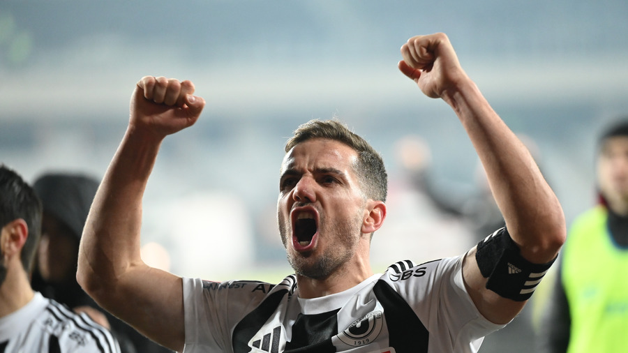 VIDEO | Alex Chipciu, promisiune pentru suporterii lui „U” Cluj după victoria din derby: „ Dacă tot nu mai avem voie în America, măcar să ne ducem în Europa cu fotbalul”