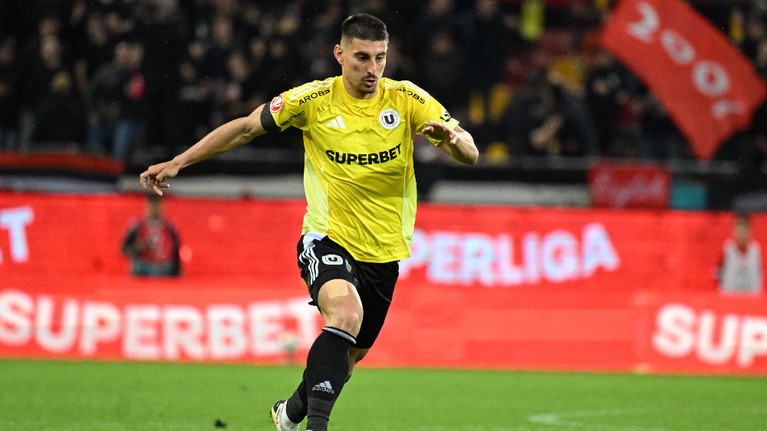 Iulian Cristea acuză arbitrajul de la meciul cu CFR. ”De aia avem VAR!”