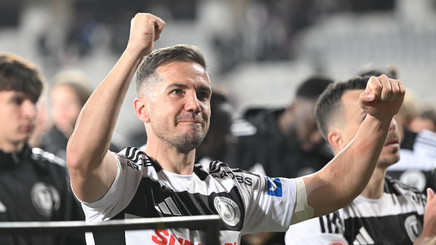 VIDEO | ”Îmi tremurau picioarele, chiar dacă am 80 de ani”. Chipciu, un nou flash-interviu amuzant