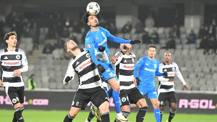 Atacantul care bagă spaima în apărările din Superliga: ”E foarte puternic! Pune cele mai mari probleme” | EXCLUSIV 
