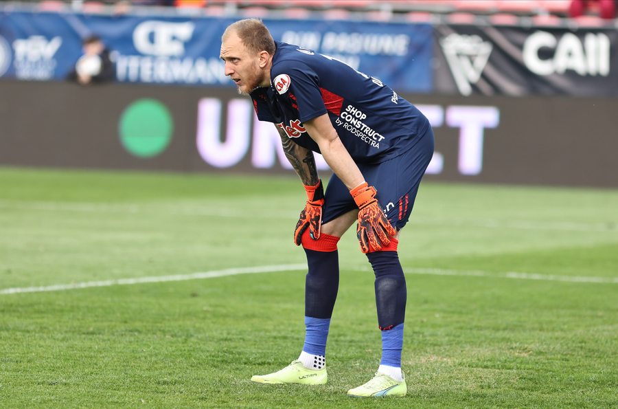 Portarul Danylo Kucher se pregăteşte cu o formaţie din Superliga