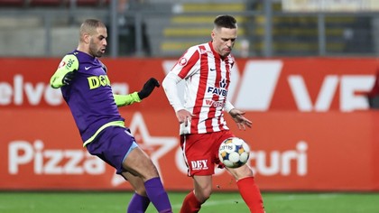 Un club cu greutate din SuperLiga, pe marginea prăpastiei! Jucătorii sunt neplătiţi de 3 luni, iar conducătorul vrea să vândă echipa