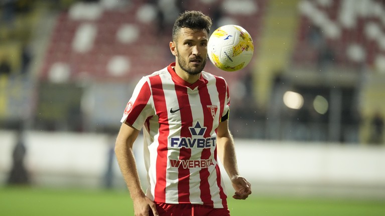 Lovitură în Superliga! Experimentatul Alexandru Benga a semnat
