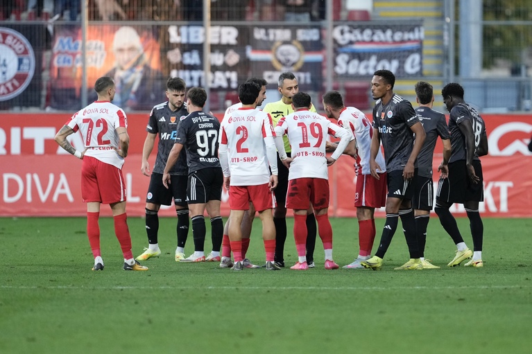 UTA Arad se desparte de doi jucători înaintea noului sezon! Unul dintre ei poate continua în SuperLiga
