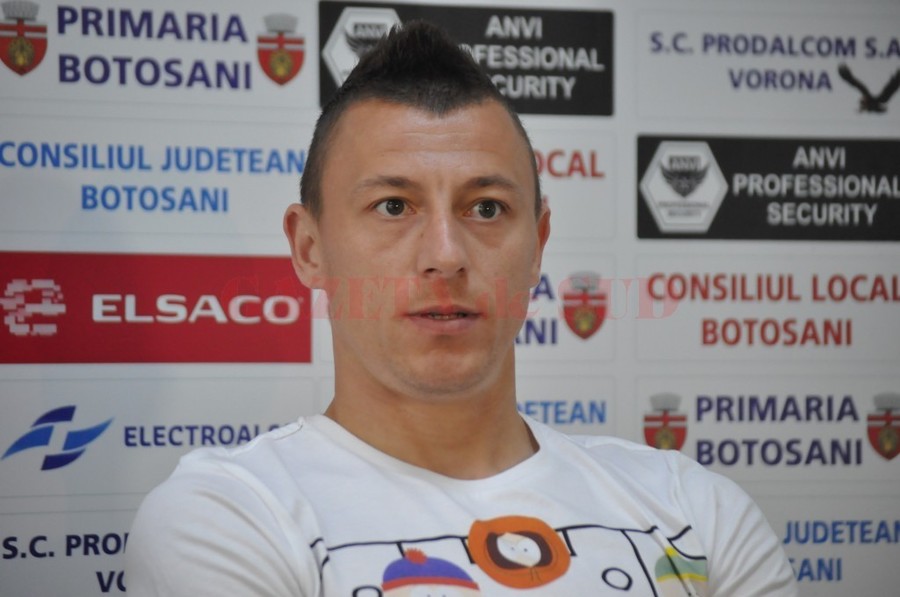Uite transferul, nu e transferul. Acsinte nu mai este jucătorul lui Rapid