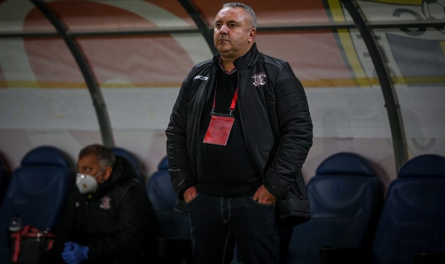 ”Mai am puţin glas”. Mihai Iosif, pentru prima dată epuizat de când pregăteşte Rapid. Victoria dramatică împotriva Bacăului l-a marcat 