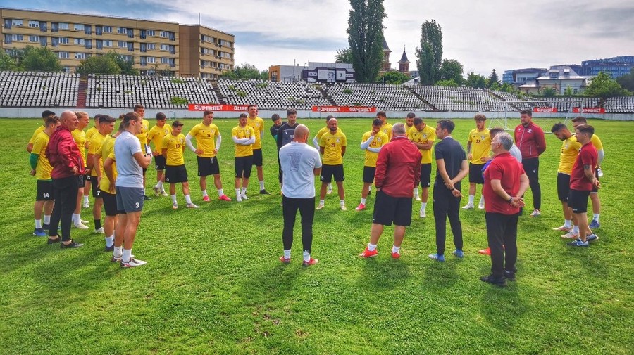 OFICIAL | Rapid s-a despărţit de un jucător tânăr, iar fanii au fost luaţi prin surprindere