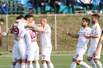 Lotul Rapidului s-a reunit. Mihai Iosif a avut la dispoziţie doar 17 jucători