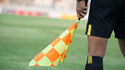 S-au pus paie pe foc! Derby-ul Rapid - FCSB este arbitrat de omul care i-a scos din minţi pe ”roş-albaştri” şi pe cei de la CFR Cluj