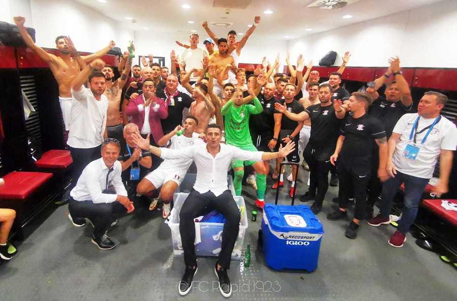 A început petrecerea la Rapid! Morais, entuziasmat de apărare: ”Avem bătrâni acolo, nimeni nu trece de ei” VIDEO

